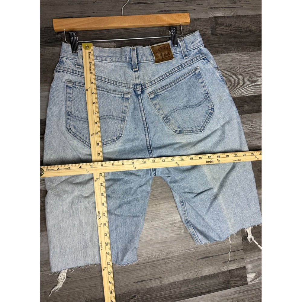 Vintage Lee Denim Shorts Light Wash Distressed Cut Off Frayed Hem Mens 28 - Picture 4 of 4